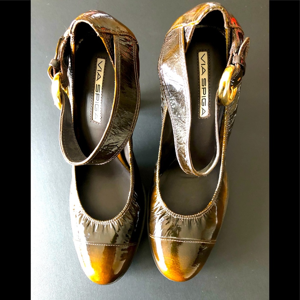 Via Spiga Brown patent heels Sz 8.5 Never worn.